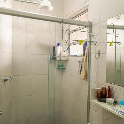 Casa à venda com 150m², 3 quartos e 2 vagasBanheiro da Edícula
