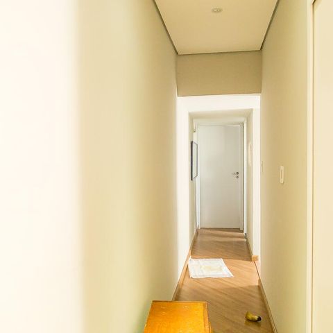 Casa à venda com 150m², 3 quartos e 2 vagasCorredor
