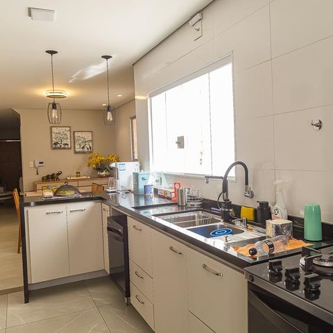 Casa à venda com 150m², 3 quartos e 2 vagasCozinha
