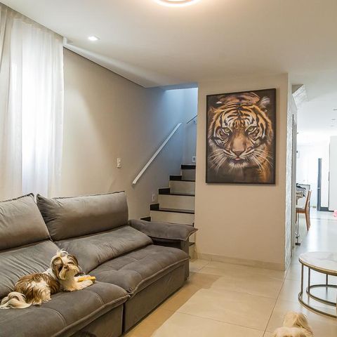 Casa à venda com 150m², 3 quartos e 2 vagasSala