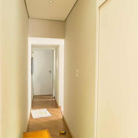 Casa à venda com 150m², 3 quartos e 2 vagasCorredor