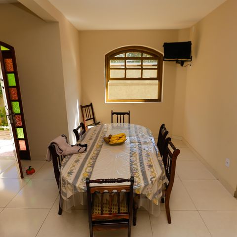 Casa à venda com 336m², 5 quartos e 3 vagasSala
