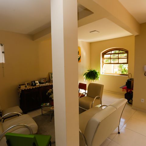 Casa à venda com 336m², 5 quartos e 3 vagasSala