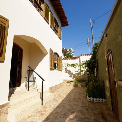 Casa à venda com 336m², 5 quartos e 3 vagasÁrea Externa
