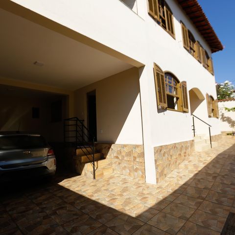 Casa à venda com 336m², 5 quartos e 3 vagasÁrea Externa