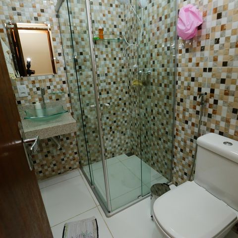 Casa à venda com 336m², 5 quartos e 3 vagasBanheiro