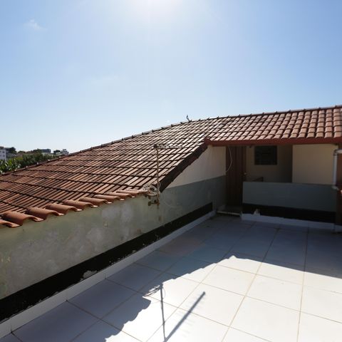 Casa à venda com 336m², 5 quartos e 3 vagasTerraço