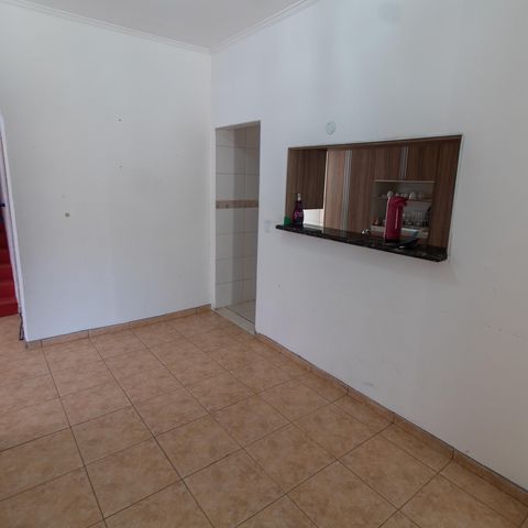 Casa à venda com 200m², 5 quartos e 2 vagas Casa à venda com 200m², 5 quartos e 2 vagasSala de Jantar