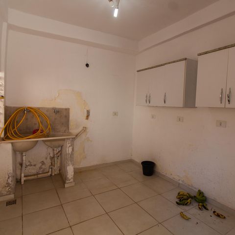 Casa à venda com 200m², 5 quartos e 2 vagas Casa à venda com 200m², 5 quartos e 2 vagasÁrea de Serviço