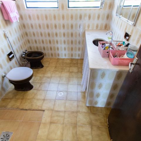 Casa à venda com 200m², 5 quartos e 2 vagas Casa à venda com 200m², 5 quartos e 2 vagasBanheiro da Suíte 2