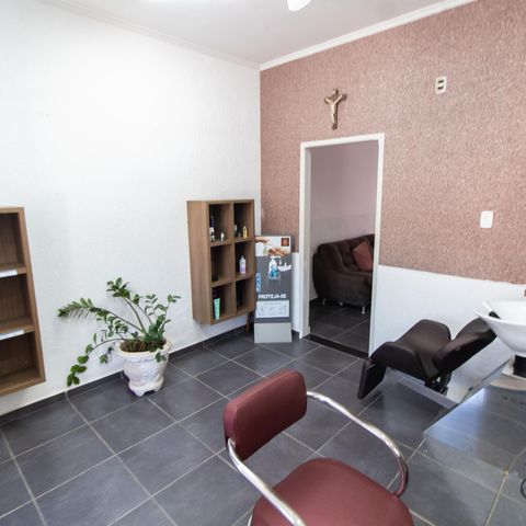 Casa à venda com 200m², 5 quartos e 2 vagas Casa à venda com 200m², 5 quartos e 2 vagasSala de TV
