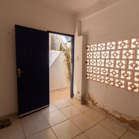 Casa à venda com 200m², 5 quartos e 2 vagas Casa à venda com 200m², 5 quartos e 2 vagasÁrea de Serviço