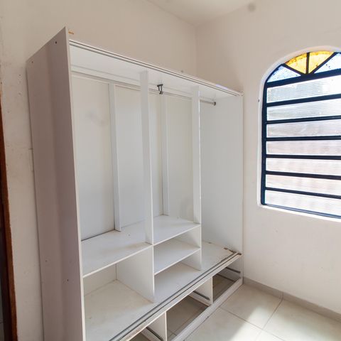 Casa à venda com 200m², 5 quartos e 2 vagas Casa à venda com 200m², 5 quartos e 2 vagasCloset da suíte 3