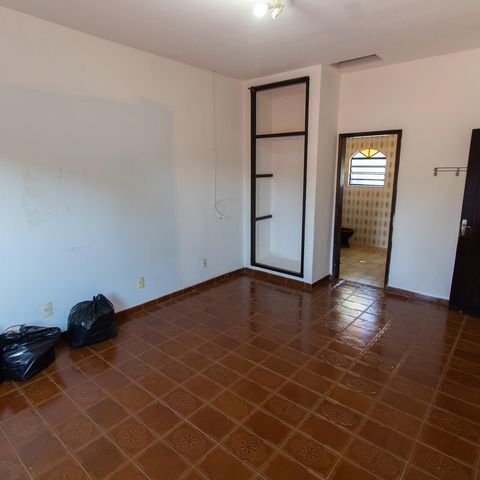 Casa à venda com 200m², 5 quartos e 2 vagas Casa à venda com 200m², 5 quartos e 2 vagasSuíte 2