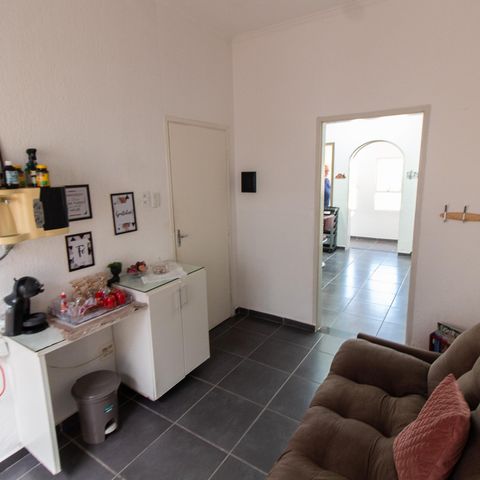 Casa à venda com 200m², 5 quartos e 2 vagas Casa à venda com 200m², 5 quartos e 2 vagasQuarto 1