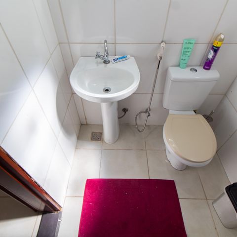 Casa à venda com 200m², 5 quartos e 2 vagas Casa à venda com 200m², 5 quartos e 2 vagasBanheiro da Suíte 1