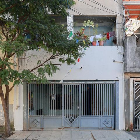 Casa para alugar com 280m², 5 quartos e 2 vagasFachada