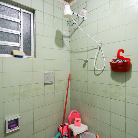 Casa para alugar com 280m², 5 quartos e 2 vagasCasa 1 - Banheiro