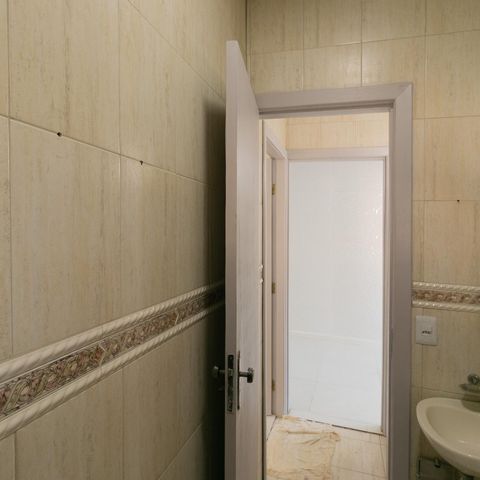 Casa à venda com 85m², 2 quartos e 1 vaga Casa à venda com 85m², 2 quartos e 1 vagaBanheiro