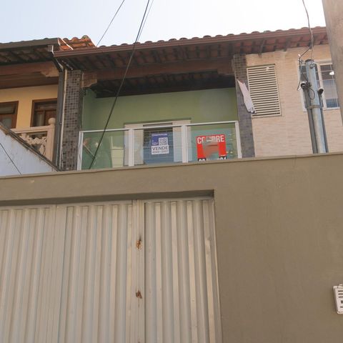Casa à venda com 85m², 2 quartos e 1 vaga Casa à venda com 85m², 2 quartos e 1 vagaFachada/Placa