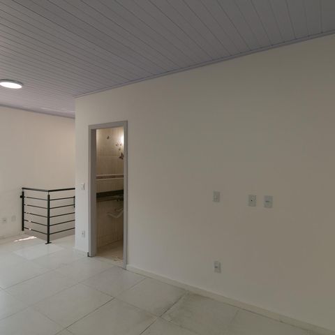 Casa à venda com 85m², 2 quartos e 1 vaga Casa à venda com 85m², 2 quartos e 1 vagaSala