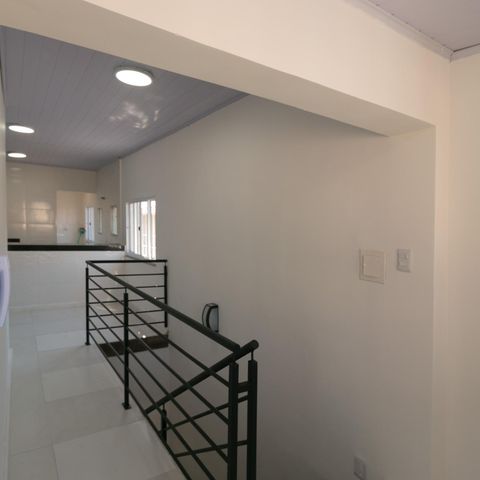 Casa à venda com 85m², 2 quartos e 1 vaga Casa à venda com 85m², 2 quartos e 1 vagaCorredor