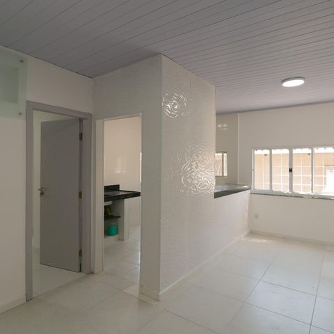 Casa à venda com 85m², 2 quartos e 1 vaga Casa à venda com 85m², 2 quartos e 1 vagaSala