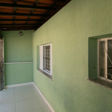 Casa à venda com 85m², 2 quartos e 1 vaga Casa à venda com 85m², 2 quartos e 1 vagaCorredor