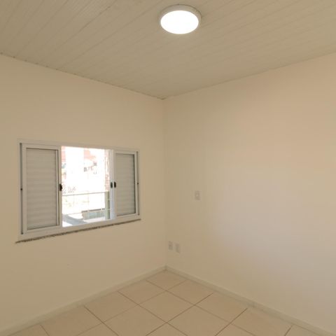 Casa à venda com 85m², 2 quartos e 1 vaga Casa à venda com 85m², 2 quartos e 1 vagaQuarto