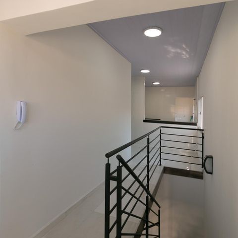 Casa à venda com 85m², 2 quartos e 1 vaga Casa à venda com 85m², 2 quartos e 1 vagaCorredor