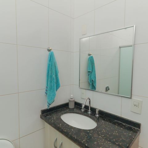 Casa à venda com 225m², 3 quartos e 6 vagas Casa à venda com 225m², 3 quartos e 6 vagasBanheiro Social