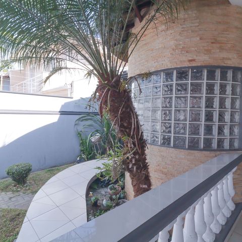 Casa à venda com 225m², 3 quartos e 6 vagas Casa à venda com 225m², 3 quartos e 6 vagasÁrea Externa