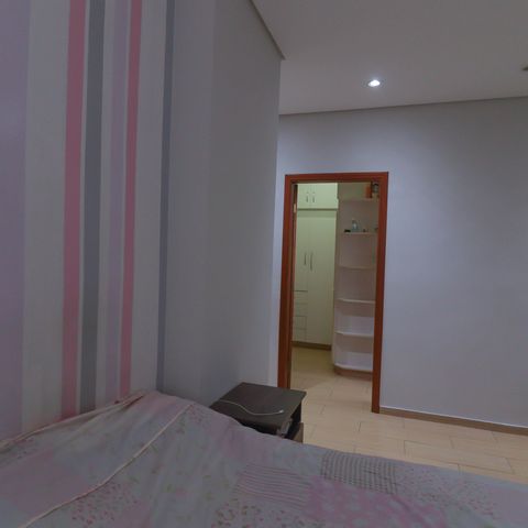 Casa à venda com 225m², 3 quartos e 6 vagas Casa à venda com 225m², 3 quartos e 6 vagasSuíte