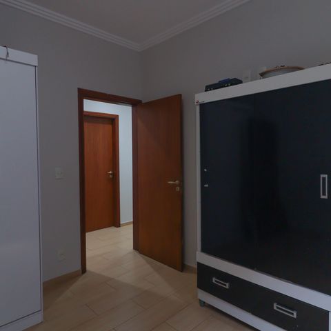 Casa à venda com 225m², 3 quartos e 6 vagas Casa à venda com 225m², 3 quartos e 6 vagasQuarto 2