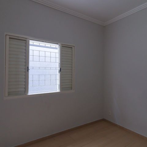 Casa à venda com 225m², 3 quartos e 6 vagas Casa à venda com 225m², 3 quartos e 6 vagasQuarto 2