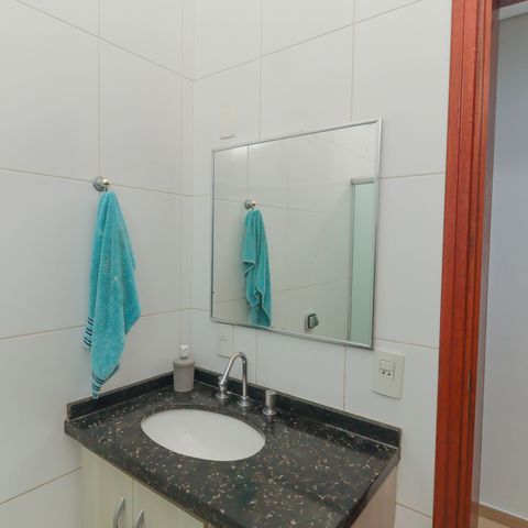 Casa à venda com 225m², 3 quartos e 6 vagas Casa à venda com 225m², 3 quartos e 6 vagasBanheiro Social