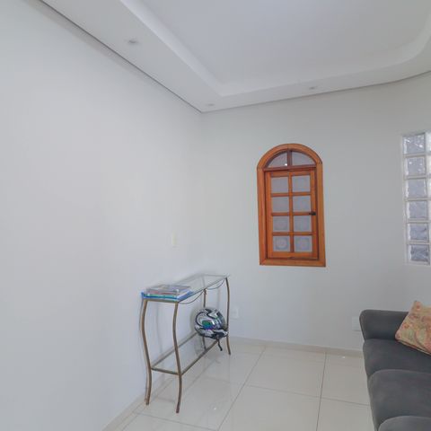 Casa à venda com 225m², 3 quartos e 6 vagas Casa à venda com 225m², 3 quartos e 6 vagasSala