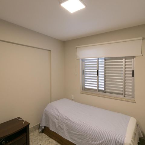 Apartamento à venda com 210m², 4 quartos e 4 vagas Apartamento à venda com 210m², 4 quartos e 4 vagasSuíte 2