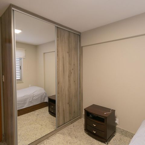 Apartamento à venda com 210m², 4 quartos e 4 vagas Apartamento à venda com 210m², 4 quartos e 4 vagasSuíte 2
