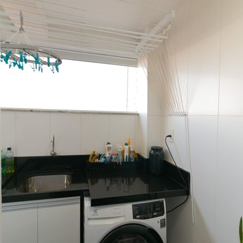 Apartamento à venda com 210m², 4 quartos e 4 vagas Apartamento à venda com 210m², 4 quartos e 4 vagasÁrea de Serviço