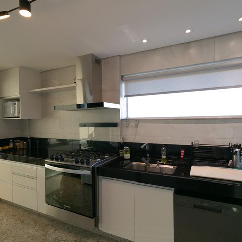 Apartamento à venda com 210m², 4 quartos e 4 vagas Apartamento à venda com 210m², 4 quartos e 4 vagasCozinha