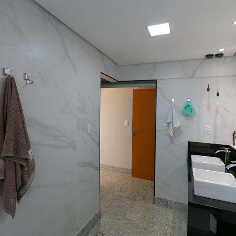 Apartamento à venda com 210m², 4 quartos e 4 vagas Apartamento à venda com 210m², 4 quartos e 4 vagasSuíte 4 Banheiro