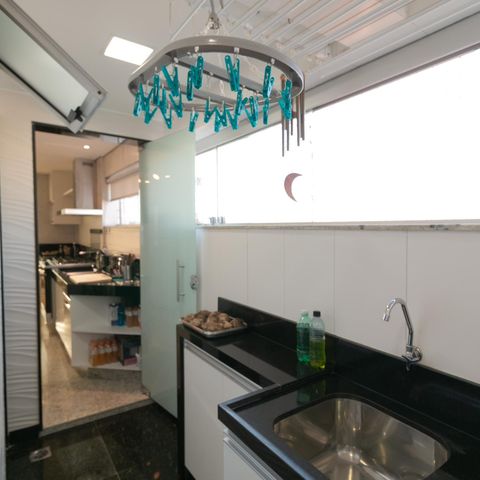 Apartamento à venda com 210m², 4 quartos e 4 vagas Apartamento à venda com 210m², 4 quartos e 4 vagasÁrea de Serviço