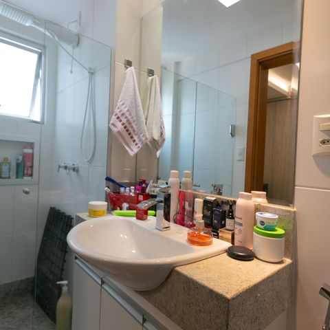 Apartamento à venda com 210m², 4 quartos e 4 vagas Apartamento à venda com 210m², 4 quartos e 4 vagasSuíte 3 Banheiro