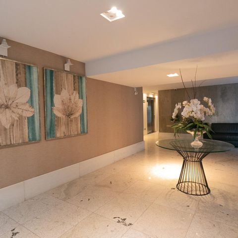 Apartamento à venda com 210m², 4 quartos e 4 vagas Apartamento à venda com 210m², 4 quartos e 4 vagasÁrea comum