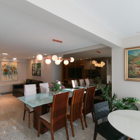 Apartamento à venda com 210m², 4 quartos e 4 vagas Apartamento à venda com 210m², 4 quartos e 4 vagasSala