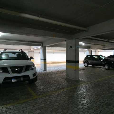 Apartamento à venda com 210m², 4 quartos e 4 vagas Apartamento à venda com 210m², 4 quartos e 4 vagasÁrea comum