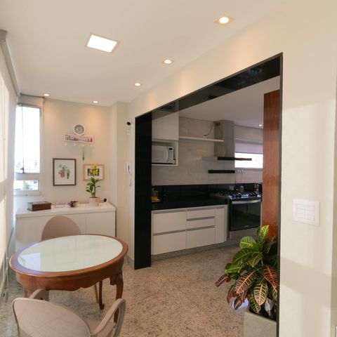 Apartamento à venda com 210m², 4 quartos e 4 vagas Apartamento à venda com 210m², 4 quartos e 4 vagasCopa