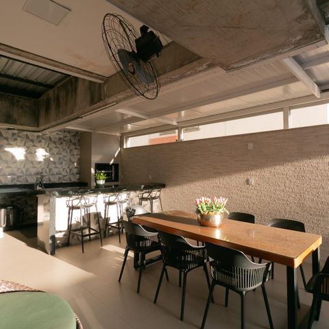 Apartamento à venda com 210m², 4 quartos e 4 vagas Apartamento à venda com 210m², 4 quartos e 4 vagasÁrea comum