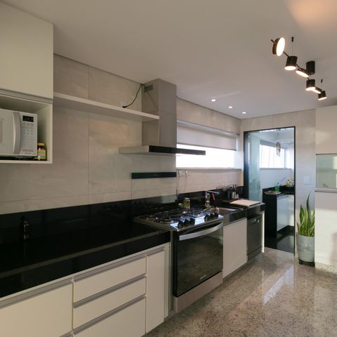 Apartamento à venda com 210m², 4 quartos e 4 vagas Apartamento à venda com 210m², 4 quartos e 4 vagasCozinha